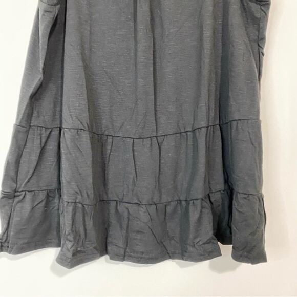 Women’s Crewneck Tiered Ruffle Back Tie Tank Black Size Medium NWOT - Picture 3 of 7